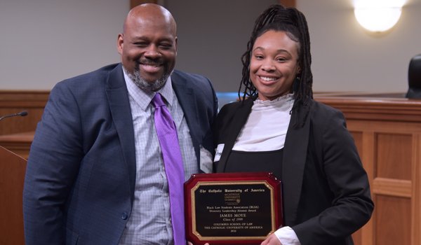 Jim Moye receives BLSA leadership award