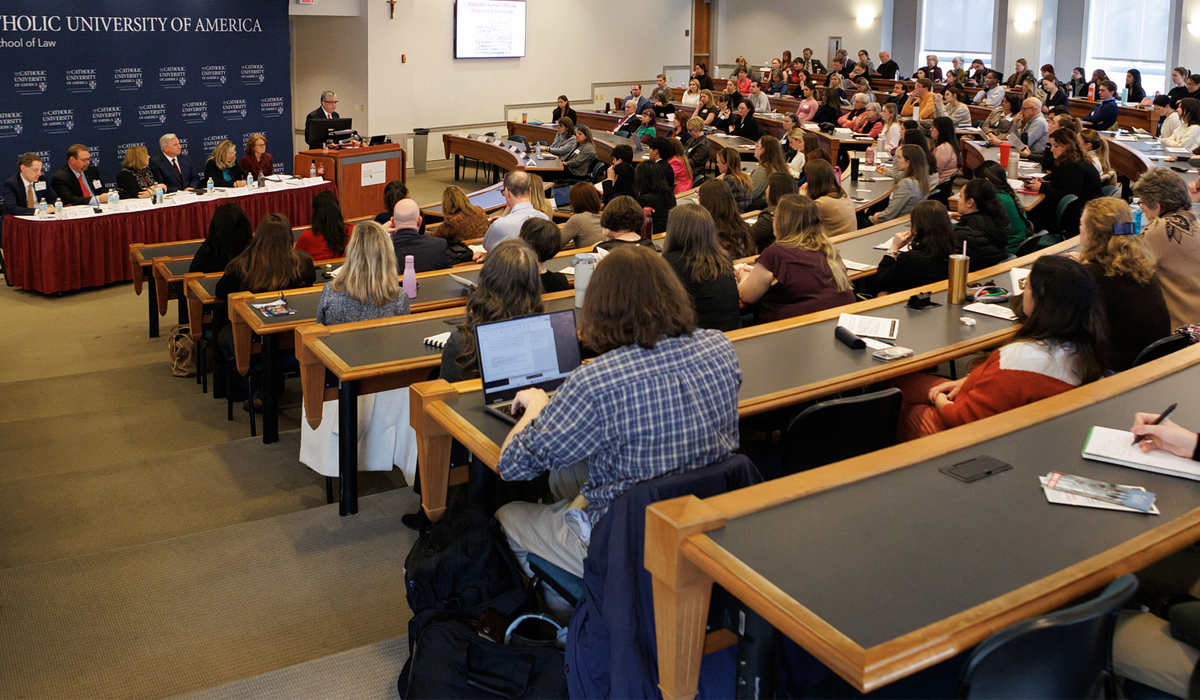 Full auditorium for discussion