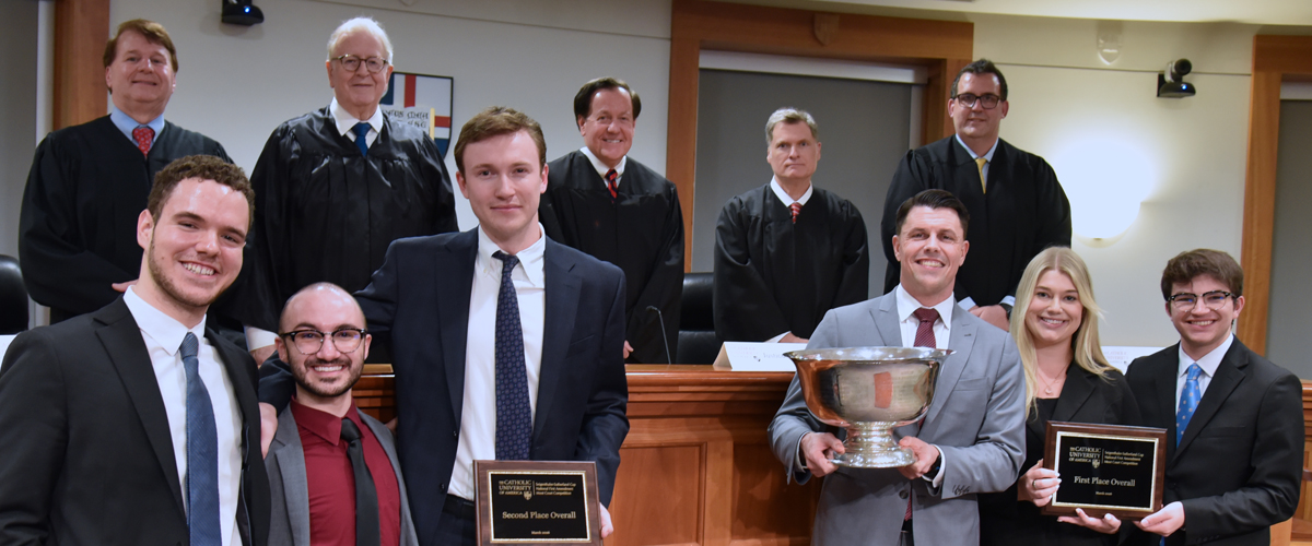 Final two teams with the final round judges