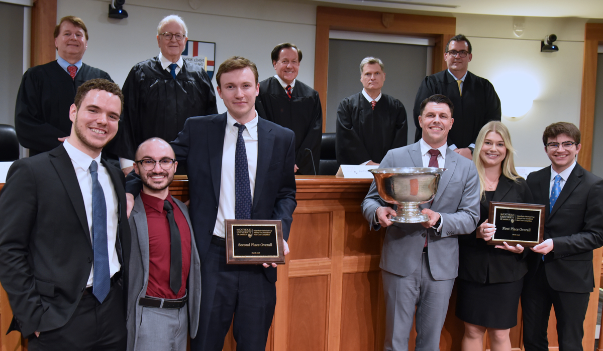 Final two teams with the final round judges