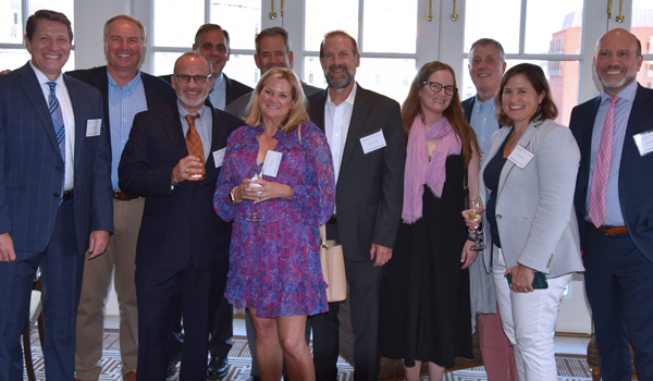 A group of alumni at Dean's Dinner