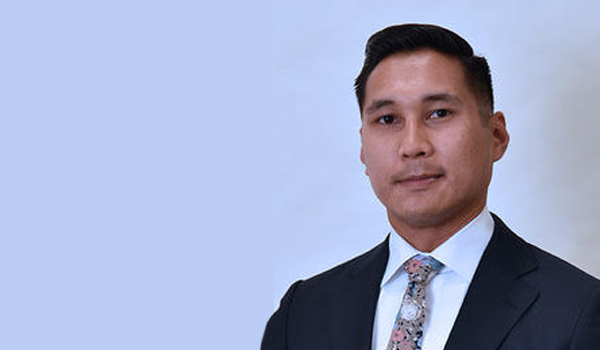 Mark Dela Pena (1L)